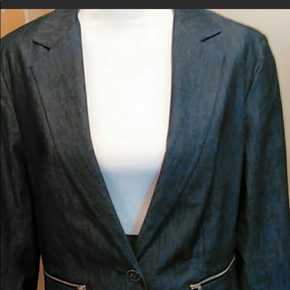 Structured Denim Blazer - Picture 3 of 3